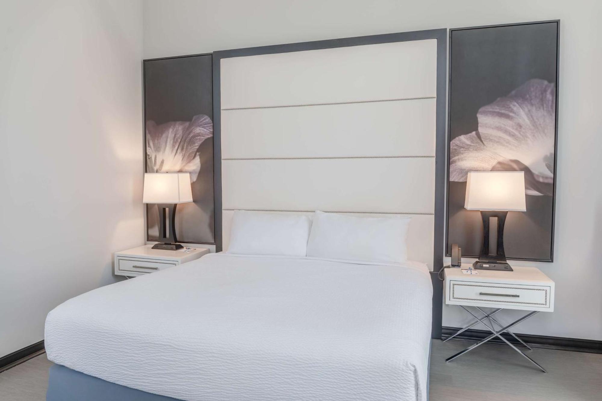 Tryp By Wyndham Savannah Ngoại thất bức ảnh