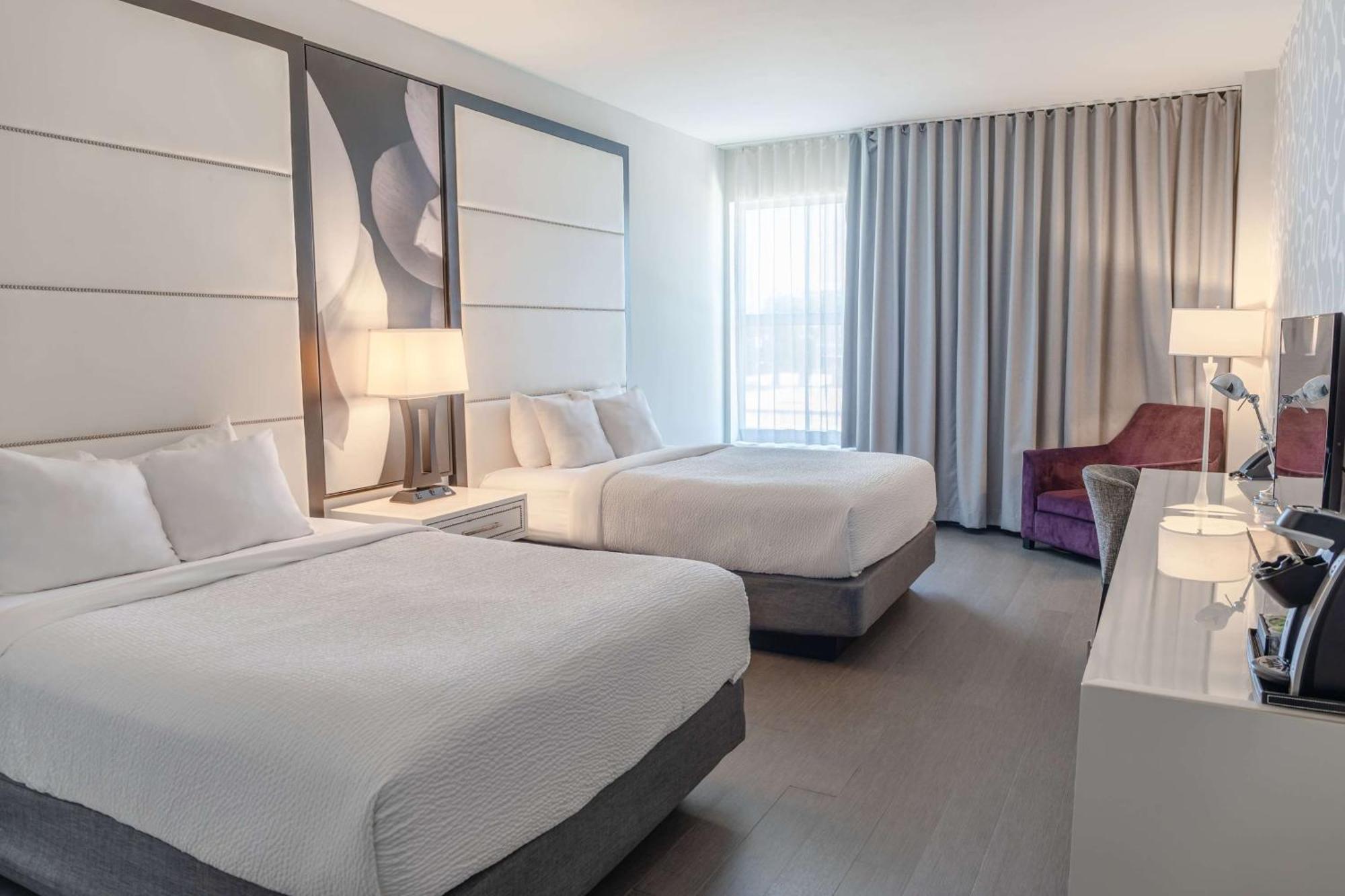 Tryp By Wyndham Savannah Ngoại thất bức ảnh