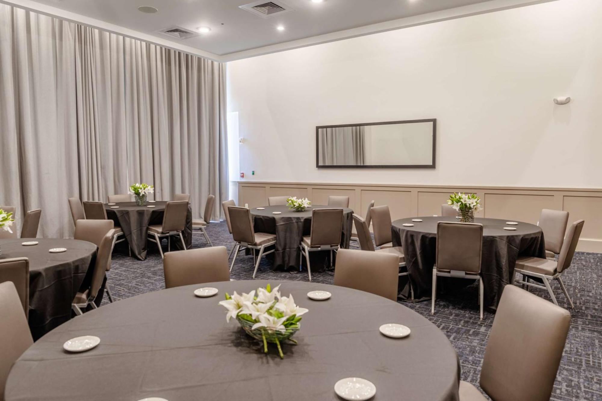Tryp By Wyndham Savannah Ngoại thất bức ảnh