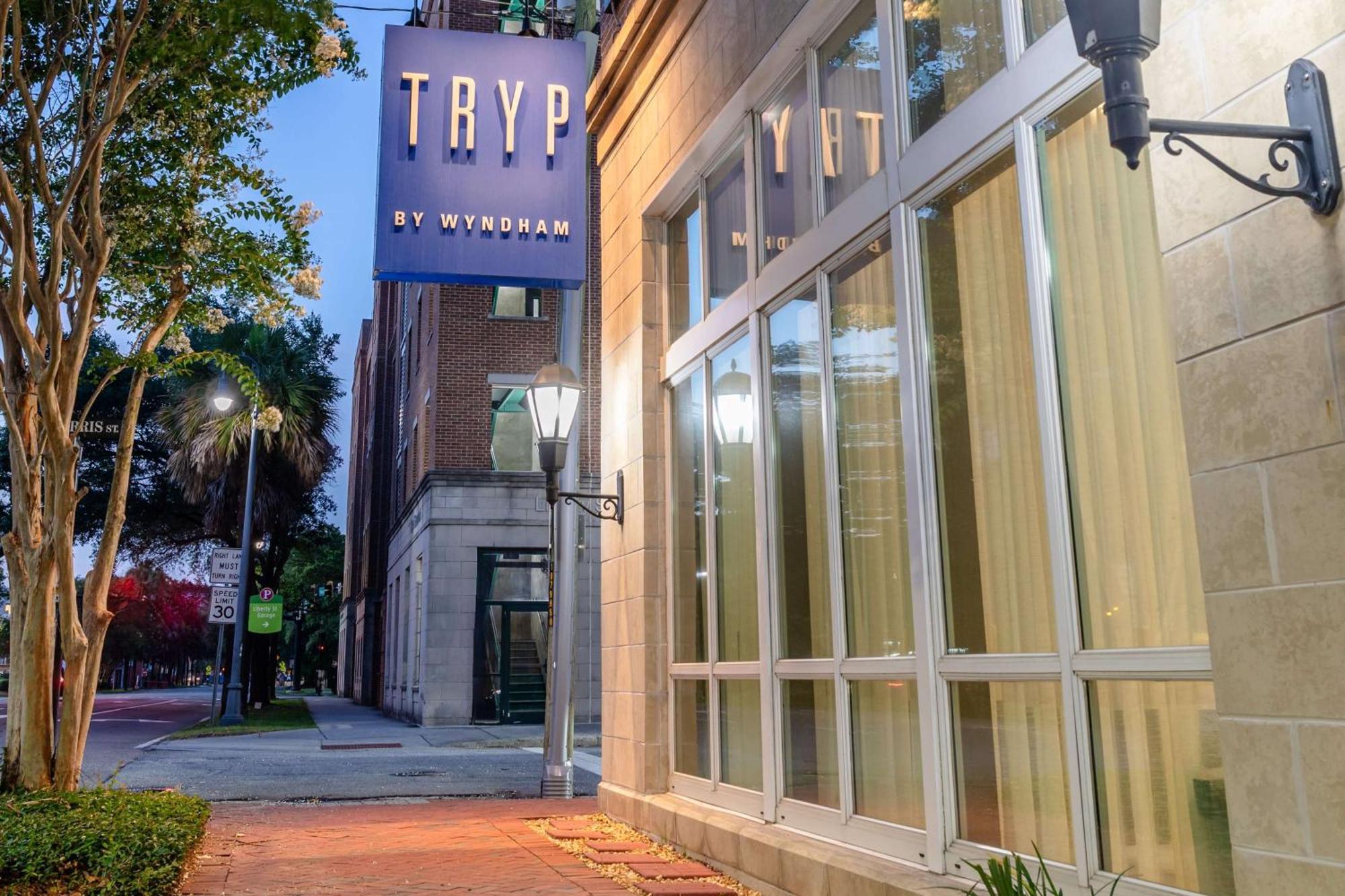 Tryp By Wyndham Savannah Ngoại thất bức ảnh
